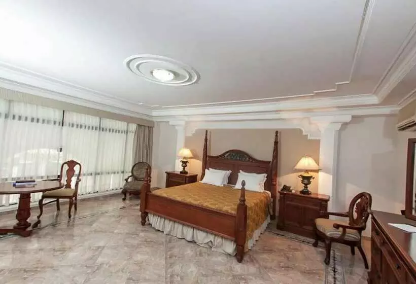 Отель Canciller