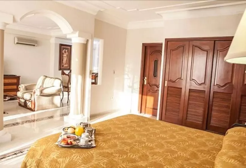 Отель Canciller