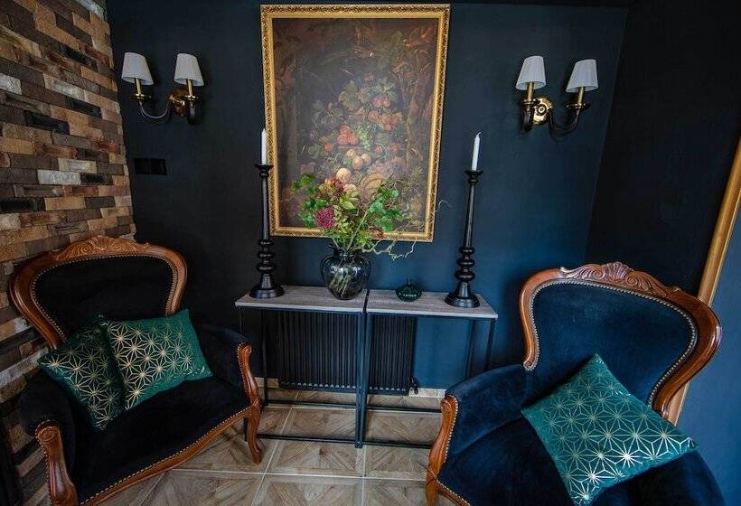 فندق Capital With Private Wellness