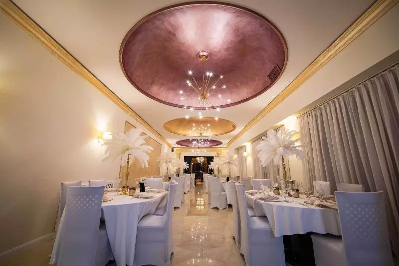 בית מלון כפרי Capital With Private Wellness