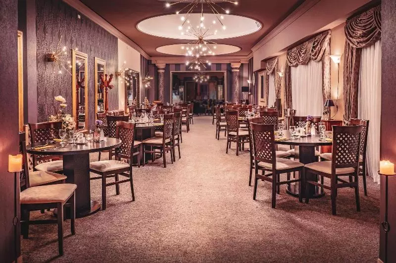 בית מלון כפרי Capital With Private Wellness