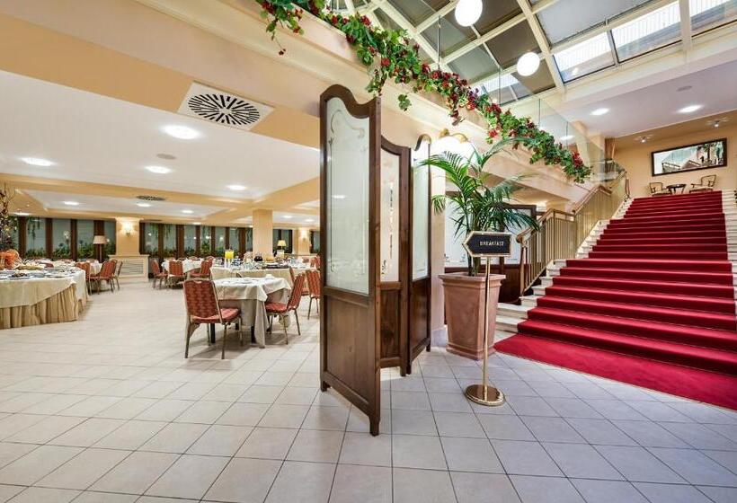 בית מלון כפרי Dioscuri Bay Palace