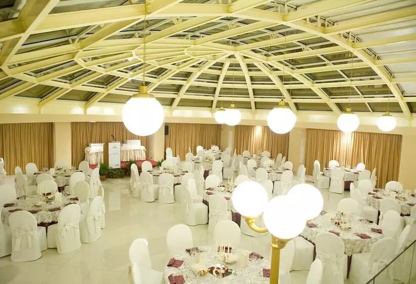 Отель Dioscuri Bay Palace