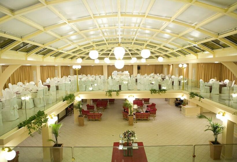 בית מלון כפרי Dioscuri Bay Palace