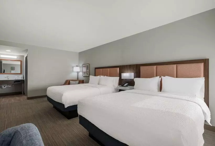 酒店 Hampton Inn Linden