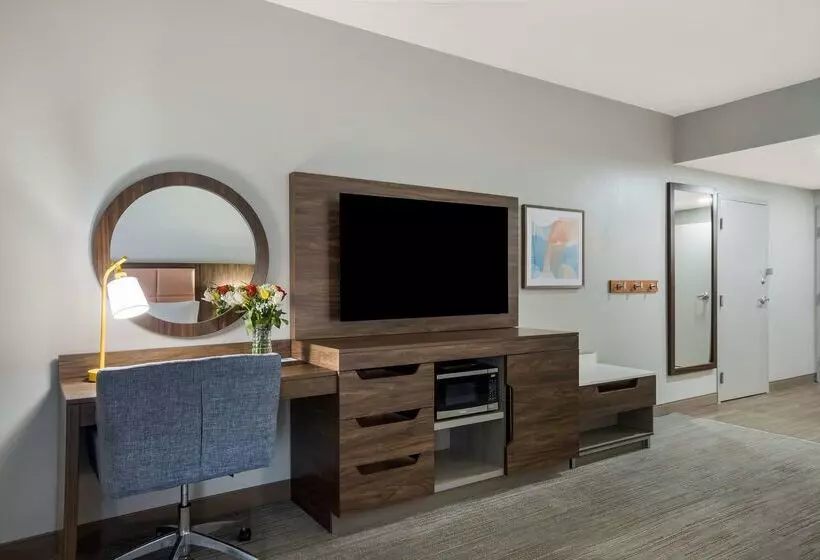 酒店 Hampton Inn Linden