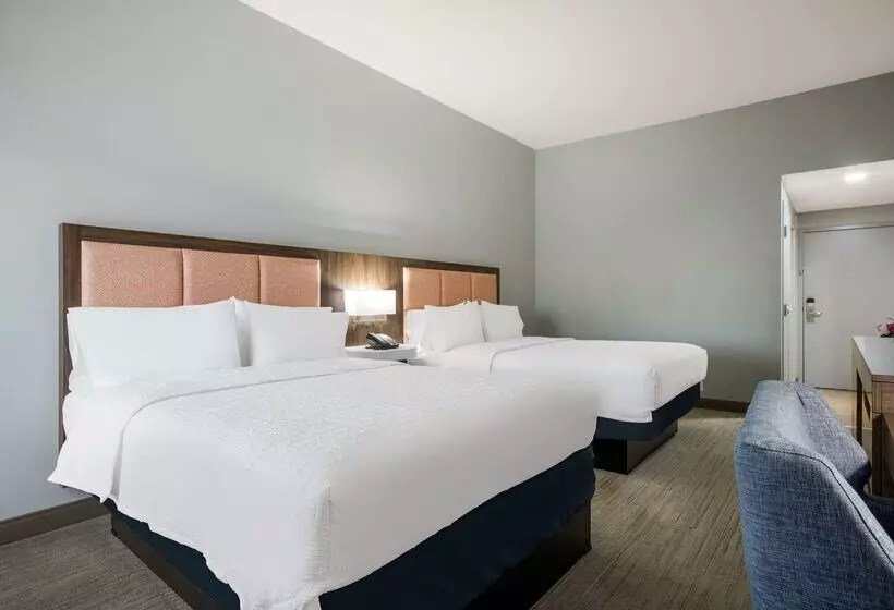 酒店 Hampton Inn Linden