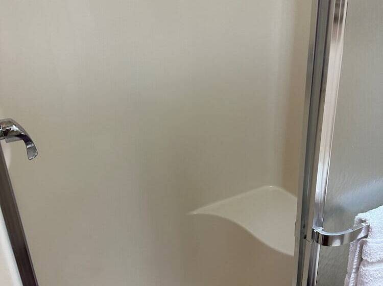 בית מלון כפרי Haven Inn & Suites