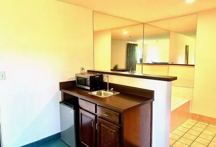 Отель Haven Inn & Suites