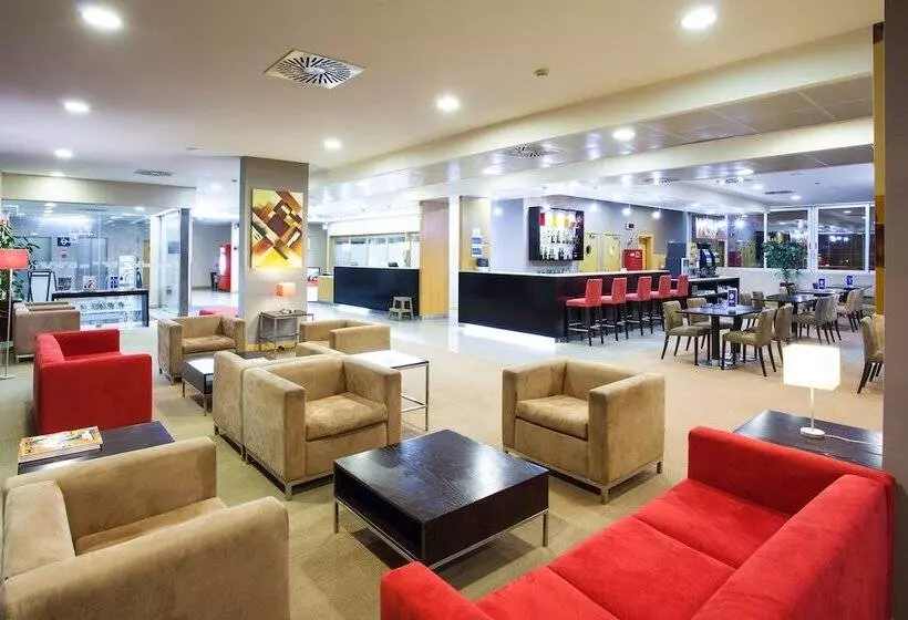 Отель Holiday Inn Express Lisbon Oeiras, An Ihg