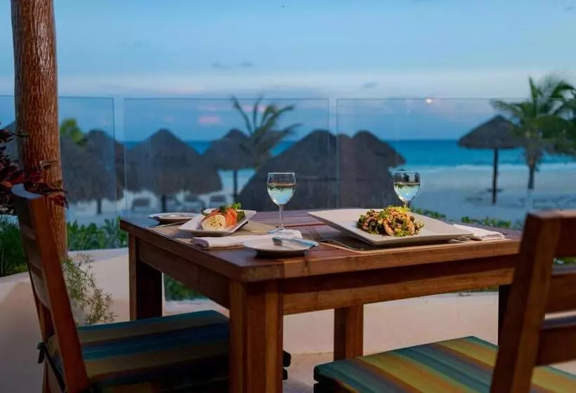 בית מלון כפרי Krystal Cancun