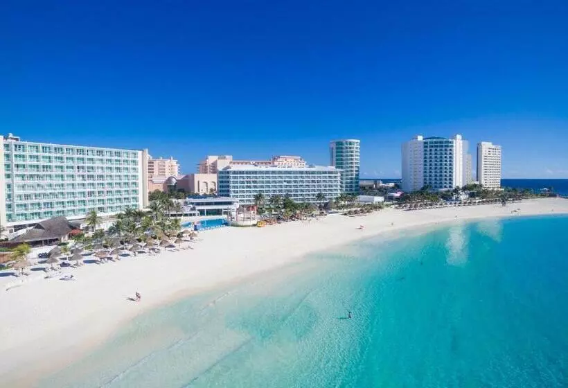 בית מלון כפרי Krystal Cancun