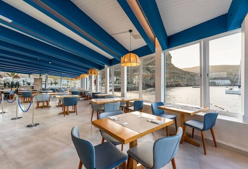 ホテル LIVVO Puerto de Mogan