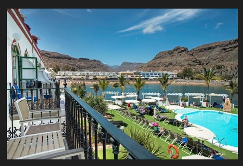 ホテル LIVVO Puerto de Mogan