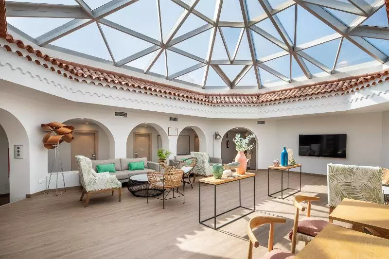 Hotel LIVVO Puerto de Mogan