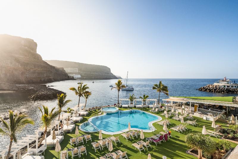 ホテル LIVVO Puerto de Mogan