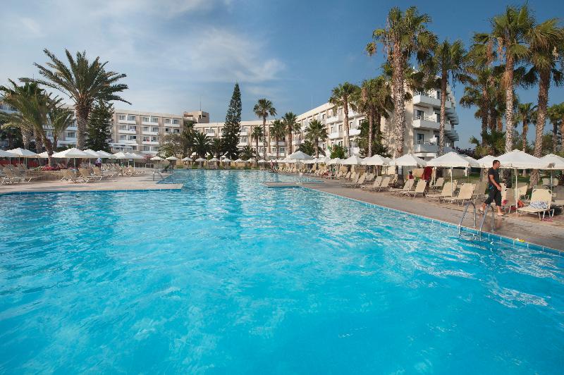 هتل Louis Phaethon Beach