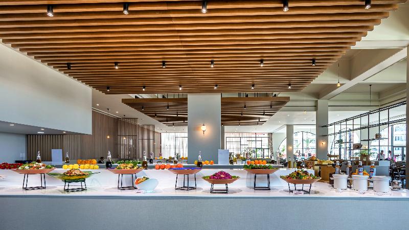 هتل Louis Phaethon Beach