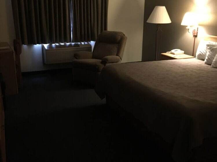 Hotel Moose Lake Lodge & Suites