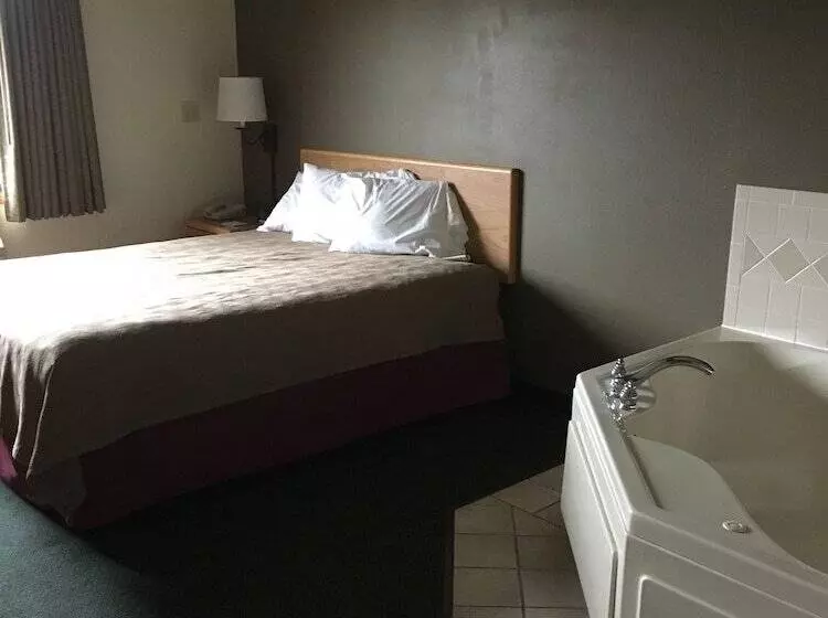 Hotelli Moose Lake Lodge & Suites