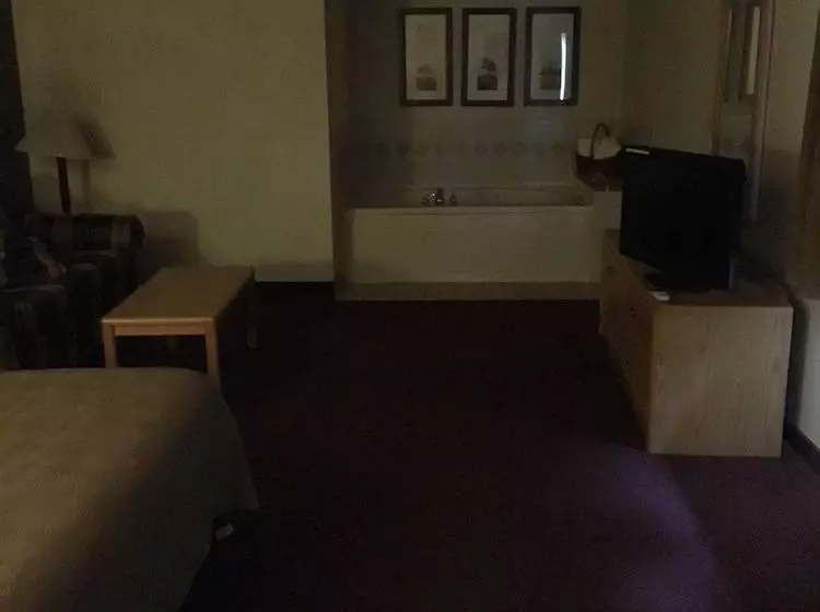 Hotelli Moose Lake Lodge & Suites