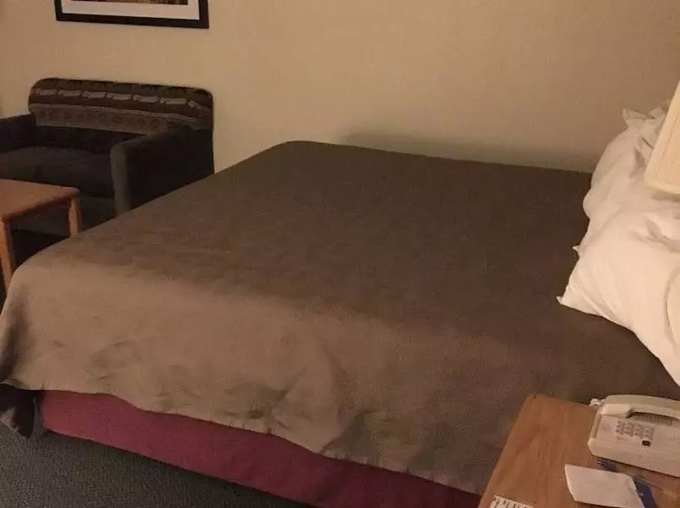 Hotelli Moose Lake Lodge & Suites