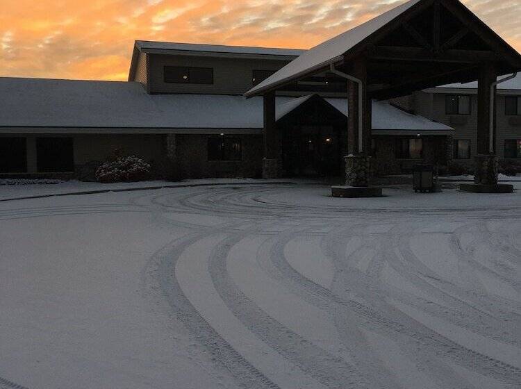 Hotel Moose Lake Lodge & Suites