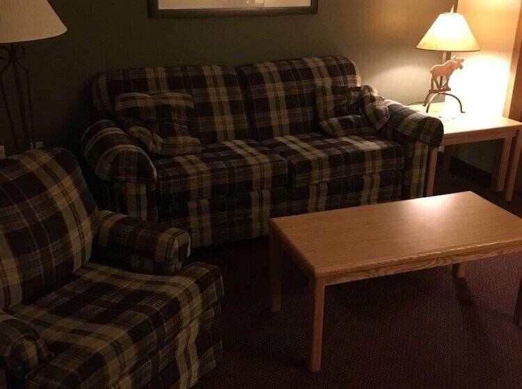 Hotel Moose Lake Lodge & Suites