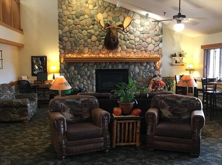 Hotel Moose Lake Lodge & Suites