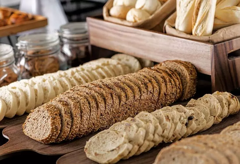 هتل NH Collection Madrid Paseo Del Prado