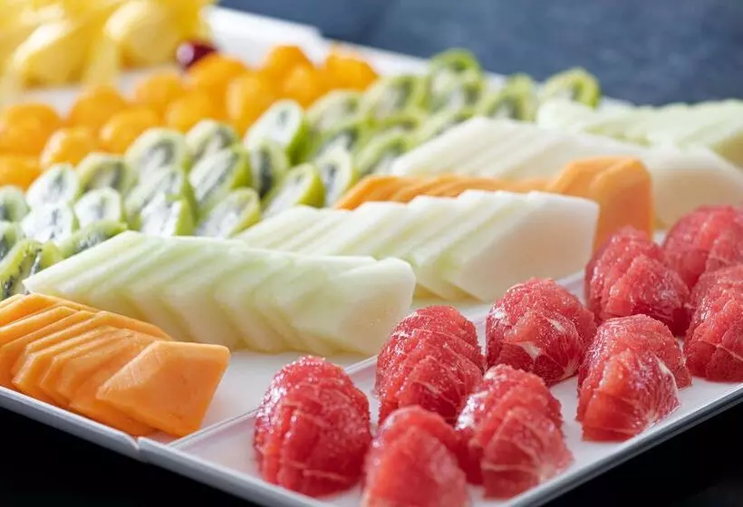 هتل NH Collection Madrid Paseo Del Prado