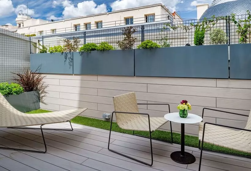 هتل NH Collection Madrid Paseo Del Prado