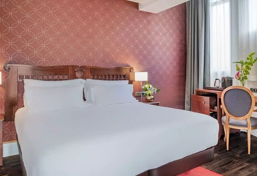 هتل NH Collection Madrid Paseo Del Prado