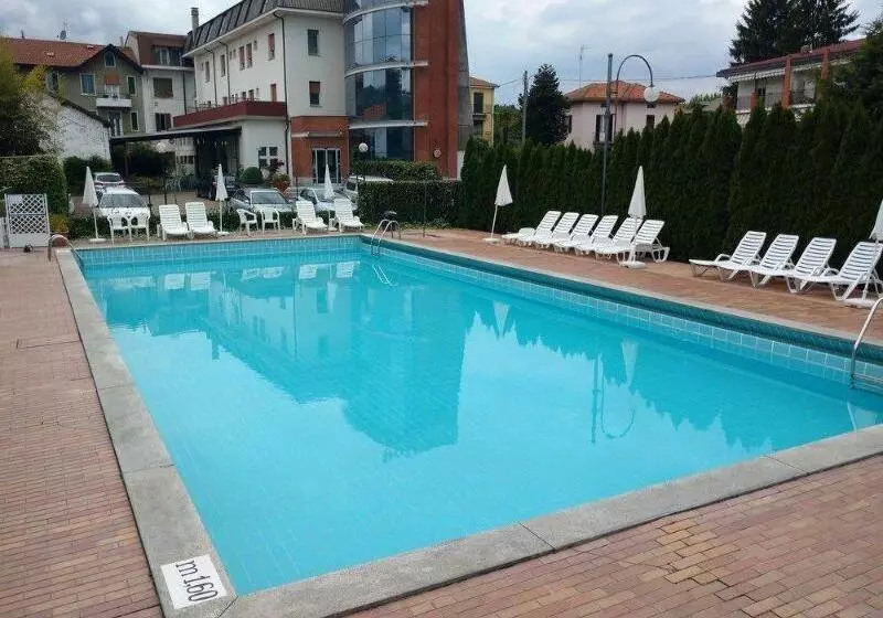 Отель Nuova Italia