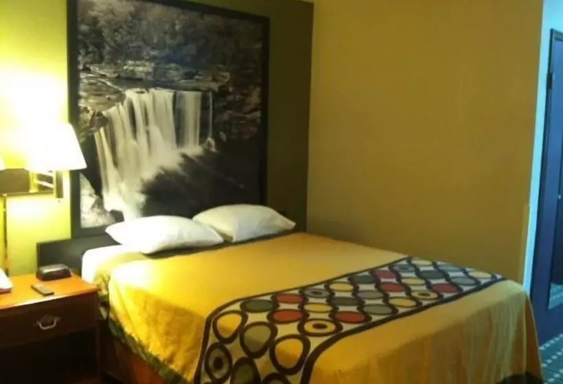 בית מלון כפרי Super 8 By Wyndham Madison In