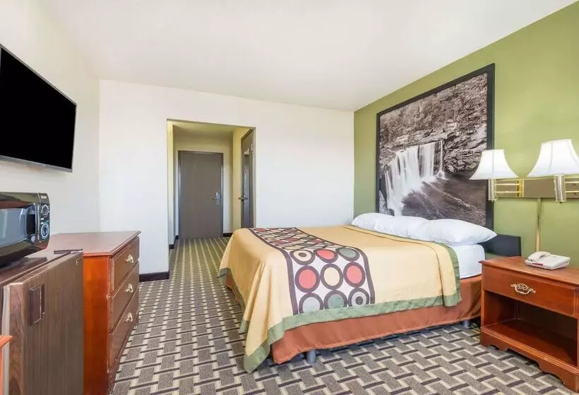 בית מלון כפרי Super 8 By Wyndham Madison In