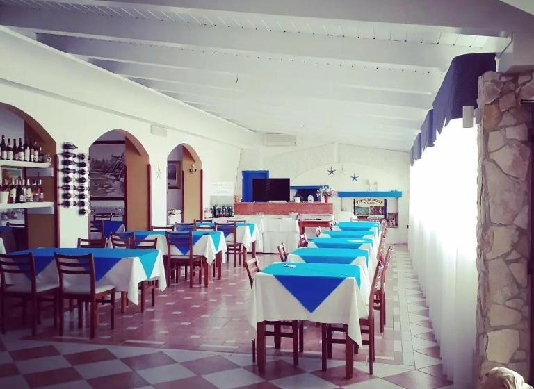 ホテル Albergo Labotte