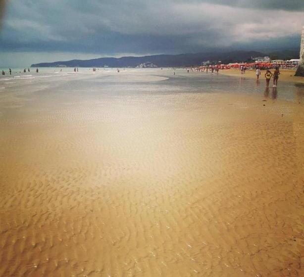 ホテル Albergo Labotte