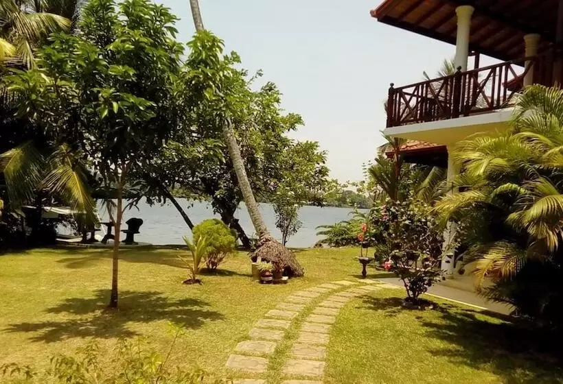 ホテル River Shadow Villa