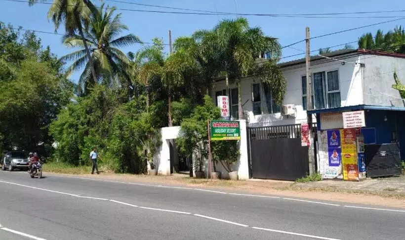 ホテル Saragama Residence