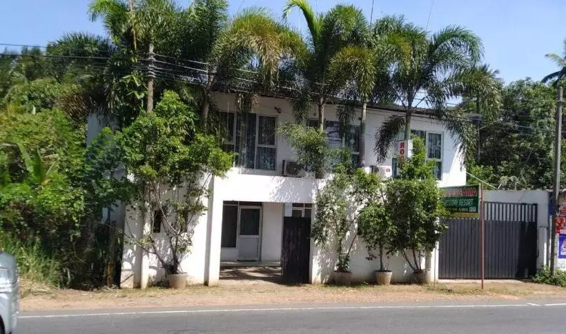 ホテル Saragama Residence
