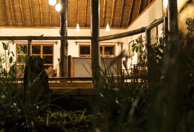 هتل Ziwa Bush Lodge