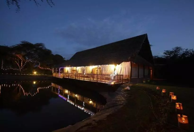 هتل Ziwa Bush Lodge