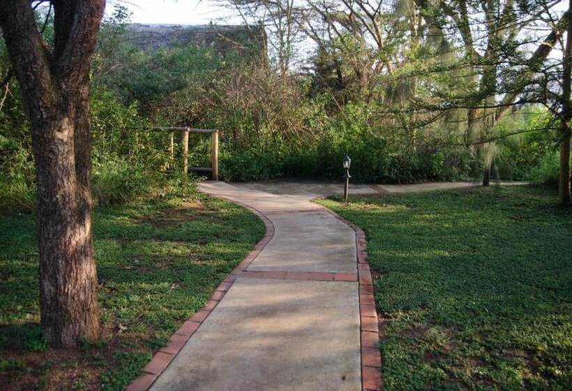 هتل Ziwa Bush Lodge