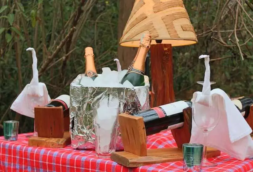 هتل Ziwa Bush Lodge