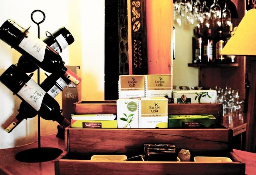 هتل Ziwa Bush Lodge