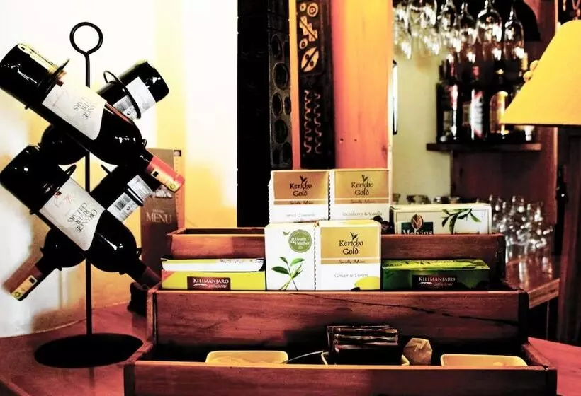 هتل Ziwa Bush Lodge