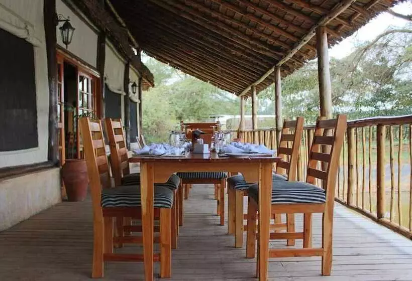 هتل Ziwa Bush Lodge