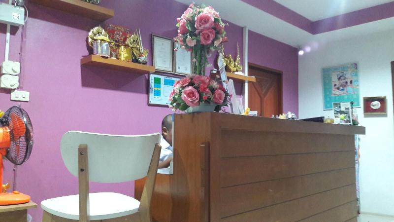 리조트 Roomquest Chonburi Phanat Nikhom