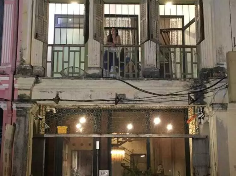 Hotelli 38pc Boutique